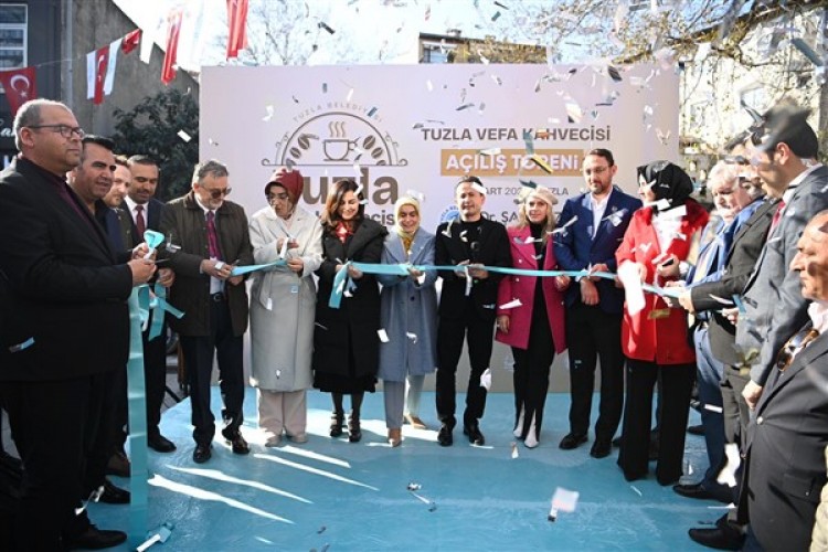 Tuzla'ya tarihi meydanda yeni buluşma noktası: Tuzla Vefa Kahvecisi açıldı