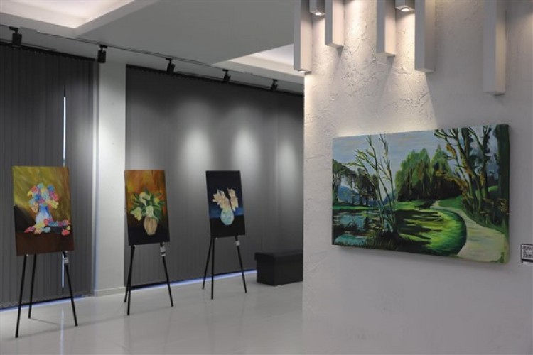 Başkan Büyükkılıç, Büyük Şehir Sanat Galerisi'nde Sanat Sergisi'ne katıldı