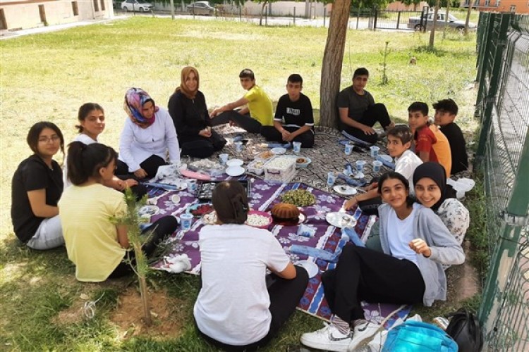 LGS sınavı öncesi Malatya'da Semt Konağı öğrencilerine moral etkinliği düzenlendi