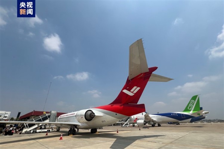 Çin'in C919 ve ARJ21 uçakları Kamboçya'ya ilk uçuşlarını yaptı