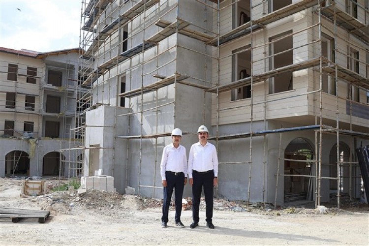 Başkan Altay, Kadınhanı'nda yürütülen tarihi kentsel dönüşüm çalışmalarını inceledi