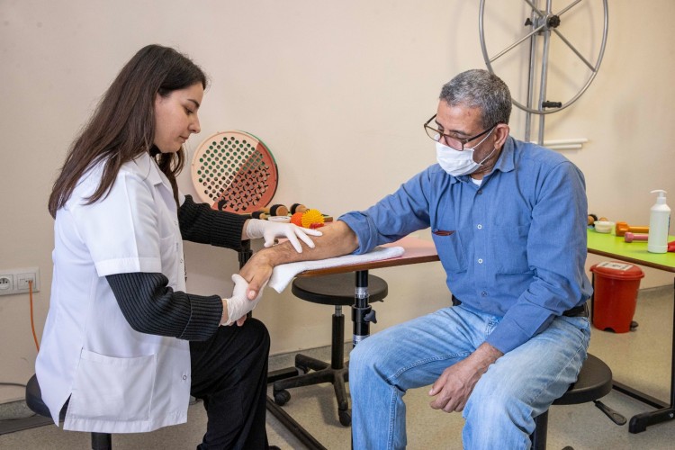 Eşrefpaşa Hastanesi Buca Semt Polikliniği'nin eksiklikleri giderildi