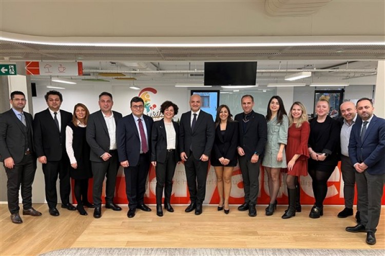 Koçfinans ve ikinciyeni.com güçlerini birleştirdi