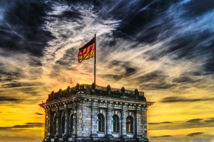 Scholz: "Avrupa'nın güvenliği için NATO'yu güçlendirmeye devam ediyoruz"