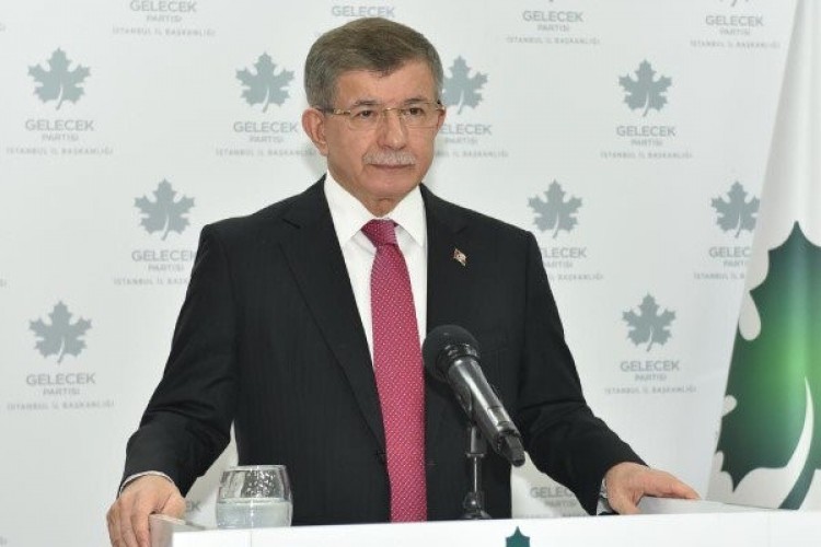 Davutoğlu'ndan, Alparslan Türkeş için anma mesajı