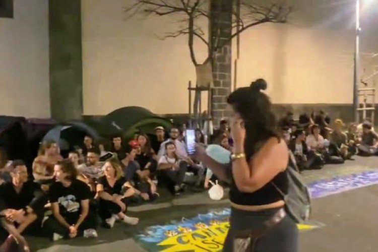 Binlerce kişi Kanarya adalarının 'sürdürülemez' turizm modelini protesto edecek