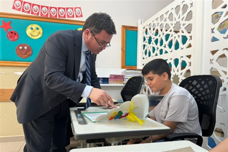 Osmangazi Belediye Başkanı Aydın, karne törenine katıldı