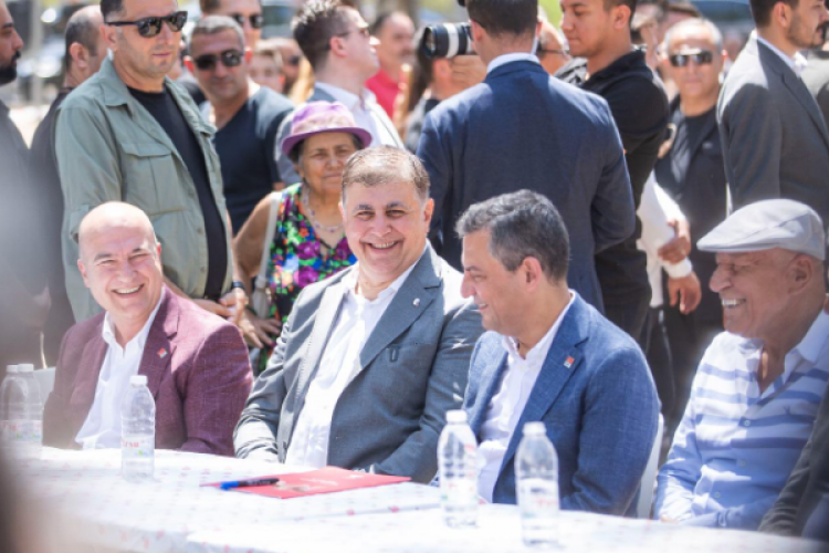 CHP Genel Başkanı Özel: İzmir'in kent estetiğine çok ihtiyacı var