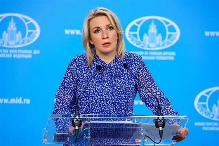 Zakharova: Kiev rejimi yerleşim bölgelerine hava savunma sistemleri konuşlandırıyor