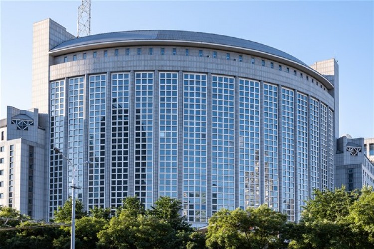 Çin: Filipinler'den Ren'ai Resifi'ndeki için askeri gemisini çekmesini istiyor