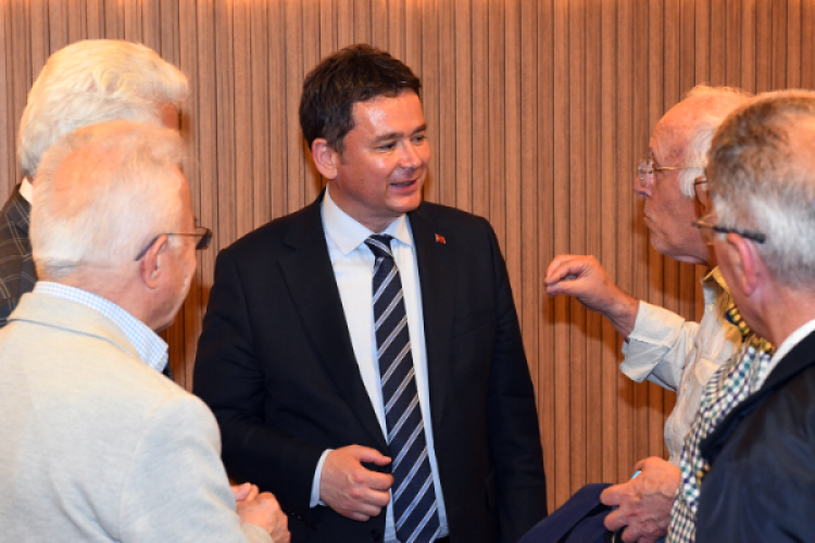 Başkan Aydın, Osmangazililerle bir araya geldi