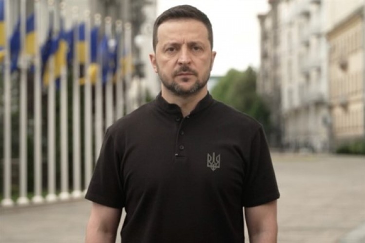 Zelenski: Ukrayna'nın Avrupa Birliği üyeliği süreci resmen başlıyor