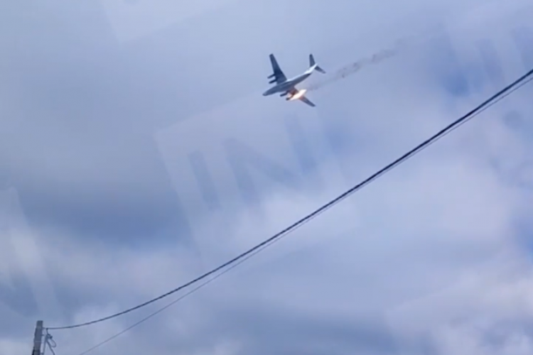 Rusya'da askeri nakliye uçağı düştü