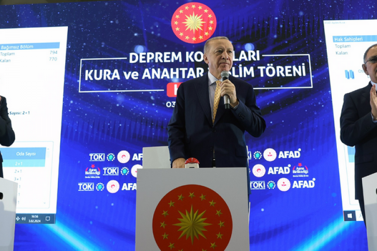 Cumhurbaşkanı Erdoğan: "Amacımız depremzede şehirlerimizi yeniden ayağa kaldırmaktır"
