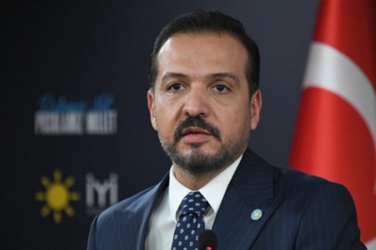 İYİ Partili Zorlu'dan yurt dışına çıkış harcı ve muafiyetlere ilişkin soru önergesi