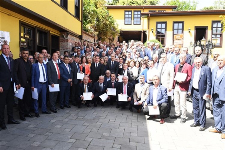 Osmangazili muhtarlar mazbatalarını aldı