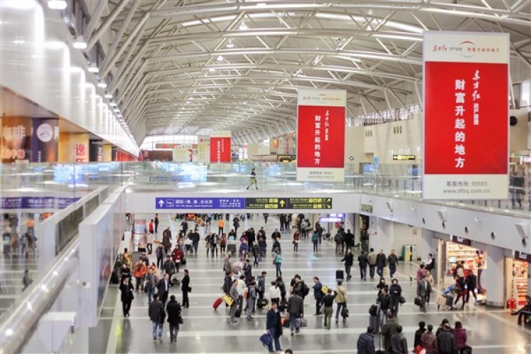 Çin'de uçak ve tren yolcu sayısı hızla artıyor