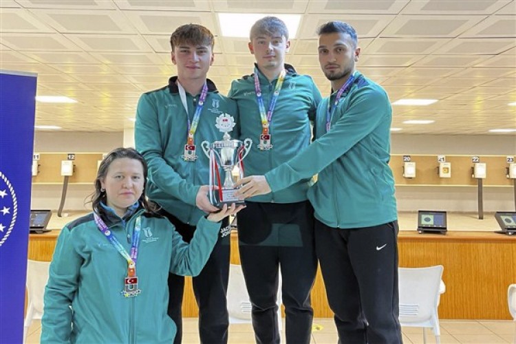 SUBÜ'den atıcılıkta bir kupa ve bir madalya