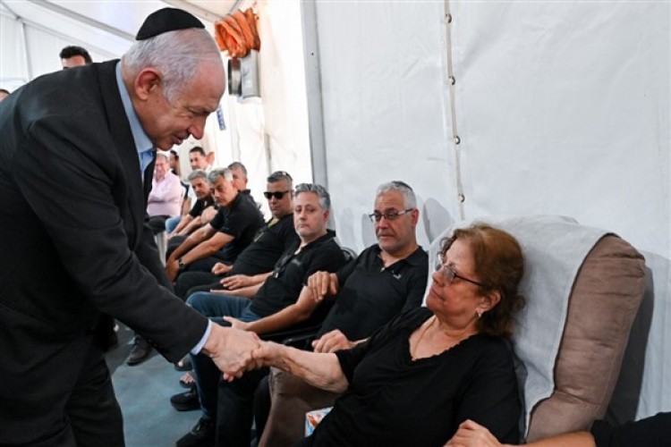 Netanyahu'dan eski İsrail Dışişleri Bakanı Levy'nin ailesine ziyaret