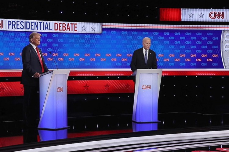 Demokrat bağışçılar Biden'ın adaylığına itirazları nedeniyle bağışları beklemeye aldı