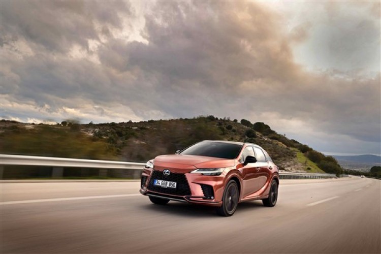 Lexus, Avrupa'nın en hızlı büyüyen premium markalarından oldu