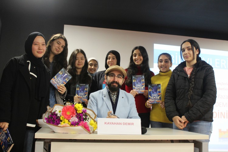 Zeytinburnu Belediyesinin ''Gençlerle baş başa sohbetleri''