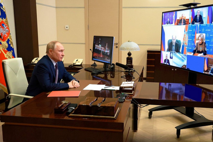 Putin, Güvenlik Konseyi'nin daimi üyeleri ile toplantı yaptı