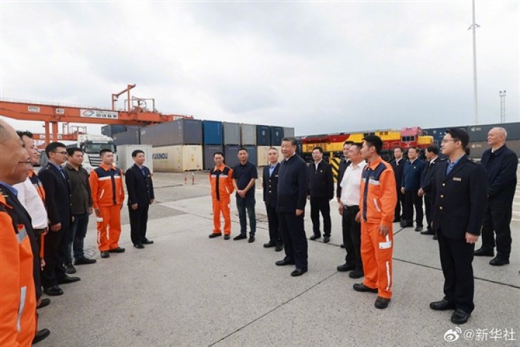 Xi Jinping, Chongqing kentinde incelemelerde bulundu