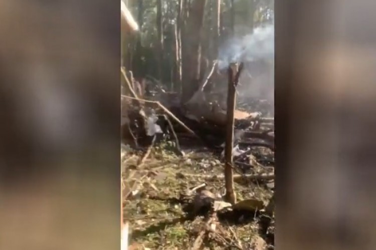 Sivil yolcu uçağı Moskova dışında düştü