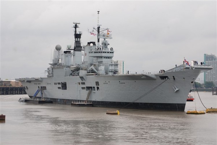 Shapps: İlk yardım tırları yeni iskeleden Gazze'ye ulaştı