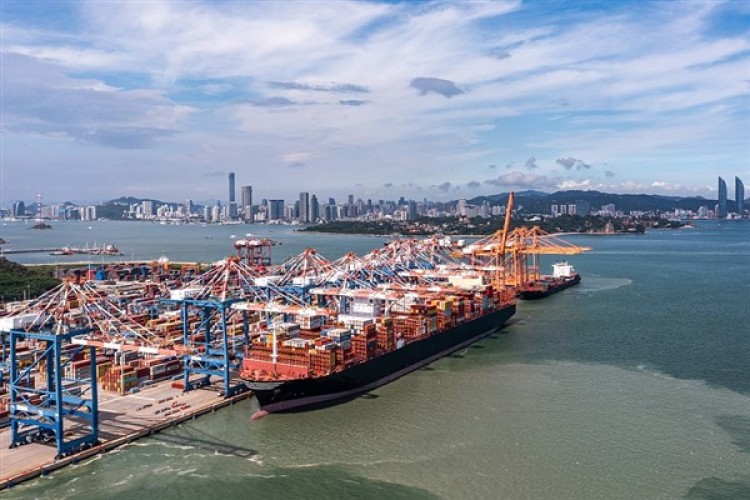 Çin'in dış ticaretinde yılın ilk yarısında istikrarlı artış