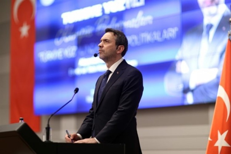 Bakan Bayraktar: Hedefimiz Sakarya Gaz Sahası'ndaki doğal gazı 20 milyon haneye ulaştırmak