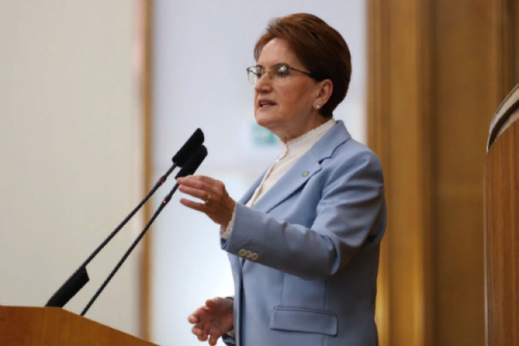 Akşener, Sinan Ateş'in ailesini ziyaret etti