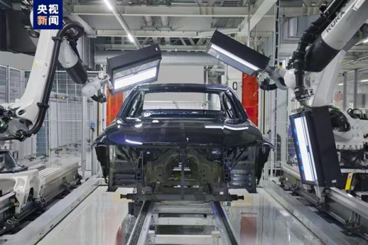 BMW, Çin'deki fabrikasına 20 milyar yuanlık yatırım yapacak