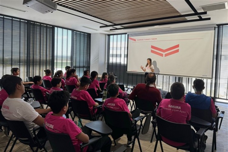 Yanmar Turkey, İzmir'deki Traktör Üretim Tesisi'nde geleceğin yeteneklerini ağırladı