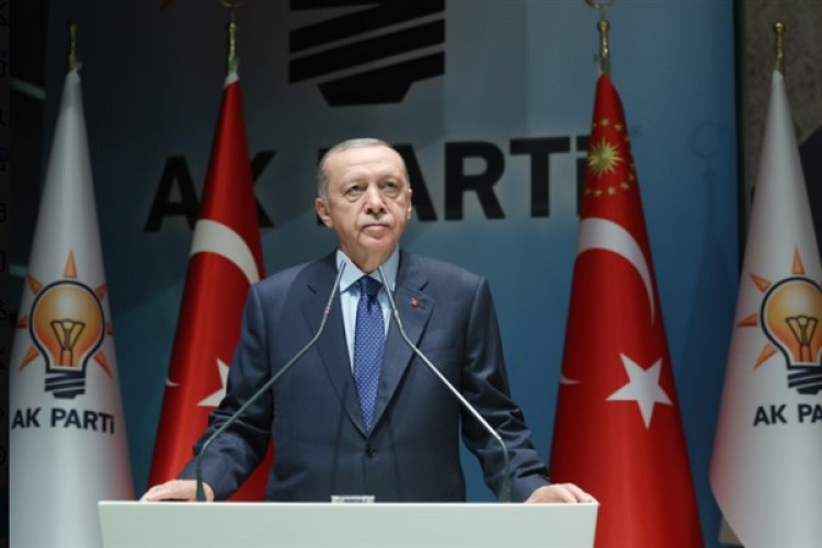 Cumhurbaşkanı Erdoğan: "İzmir'in kayıp yıllarını hep birlikte telafi etmek istiyoruz"