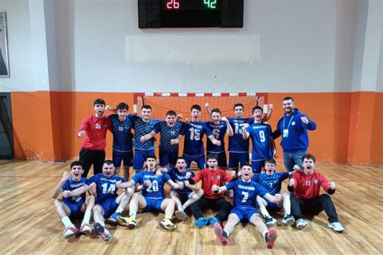 Eskişehir Büyükşehir Hentbol Takımı play-off'lara kalmayı garantiledi