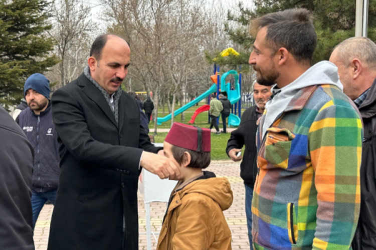 Başkan Altay, Selçuklu Motorlu Vasıtalar Sanayi Camisi'nde vatandaşlarla buluştu