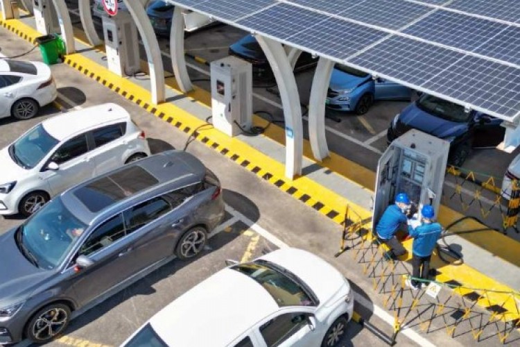 AB Çin'den ithal edilen elektrikli araçların gümrük vergisini yüzde 38'e kadar artıracak