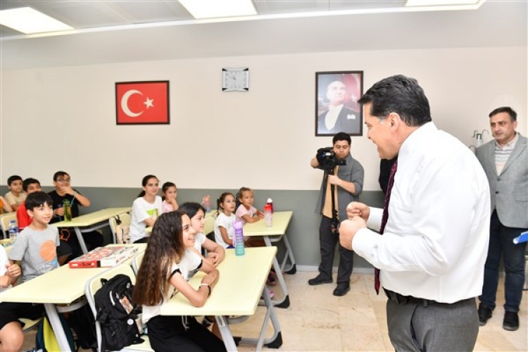 Esenyurt'ta Yaz Kültür Sanat Okulları başladı