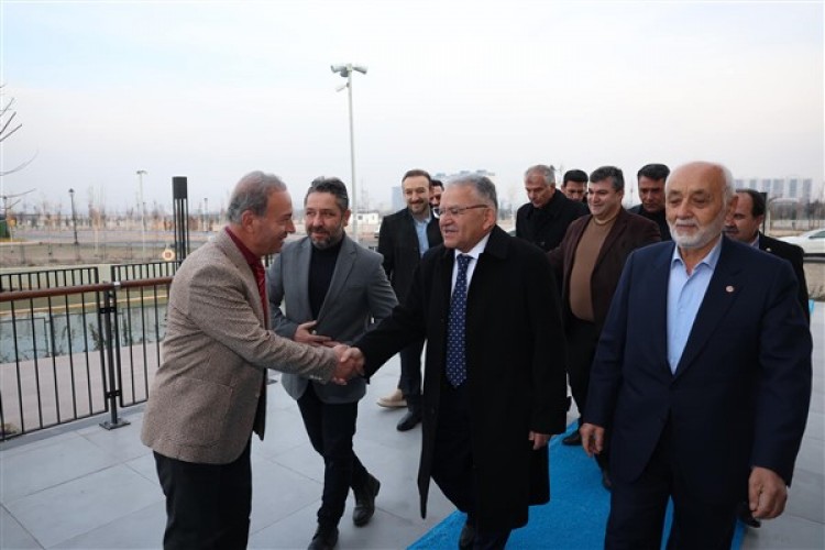 Başkan Büyükkılıç, Kayseri gönüllü kültür kuruluşları temsilcileriyle buluştu