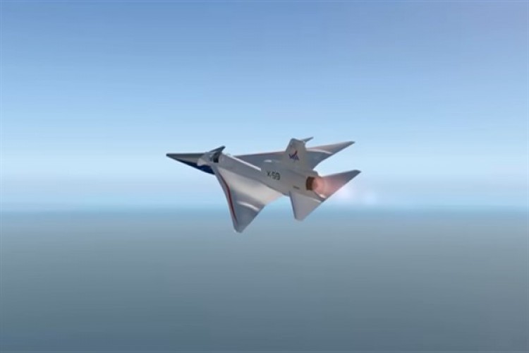 NASA'nın X-59 uçağı hangardan çıkıyor