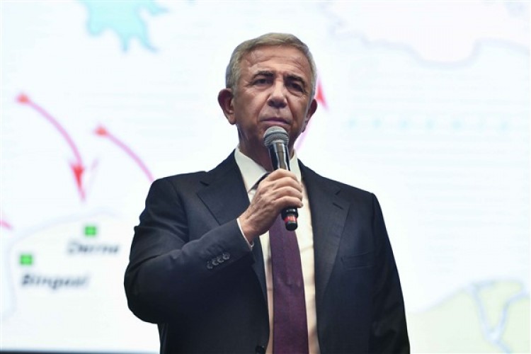 Başkan Yavaş, KPSS Genel Tekrar Kampı'na katılan adaylarla buluştu