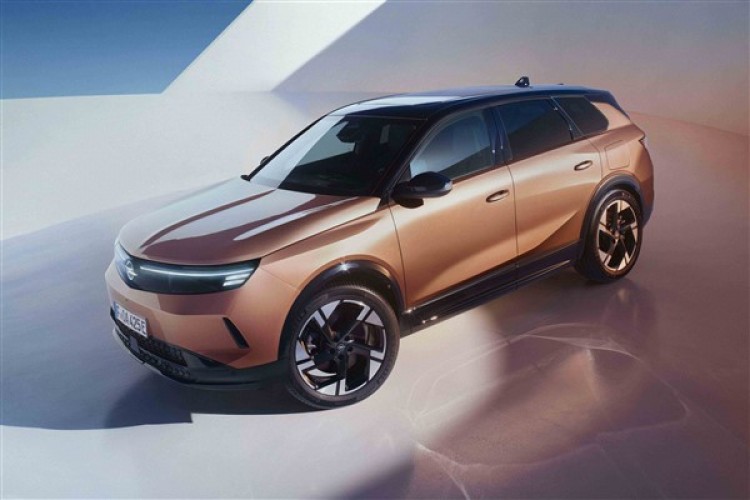 Yeni Opel Grandland boyut atladı