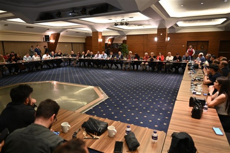 Aktaş: Sırtımda hiçbir kamburum yok