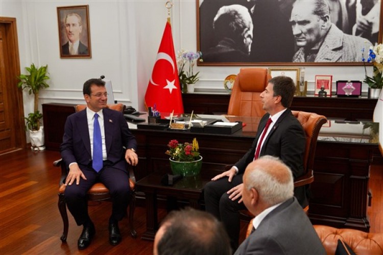 İmamoğlu'ndan Çatalca Belediye Başkanı Güzel'e ziyaret