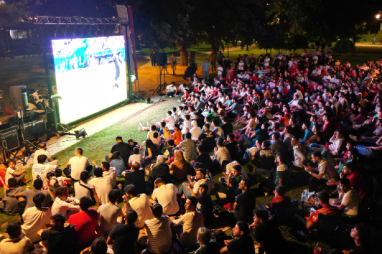 Gaziantep'te Türkiye ile Hollanda maçı dev ekranlardan izlenecek