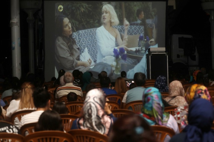Yenimahalle'de Açık Hava Sinema Günleri başladı