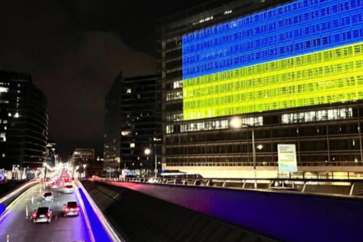 Batılı liderler savaşın yıldönümünde dayanışma amacıyla Kiev'i ziyaret ediyor