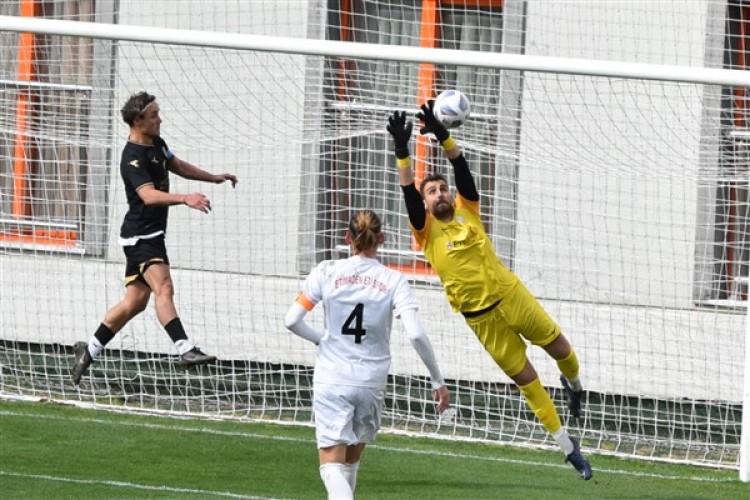 Nilüfer Futbol Spor Kulübü, Bandırma Etispor'u yendi